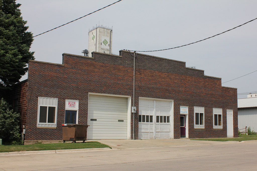 Paullina Body Shop Paullina, IA Tom McLaughlin Flickr