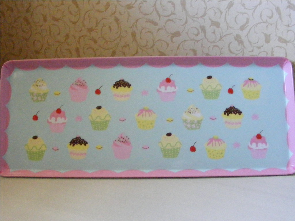 Cupcake Serving Tray (Woolworths) Colourful melamine servi… Flickr