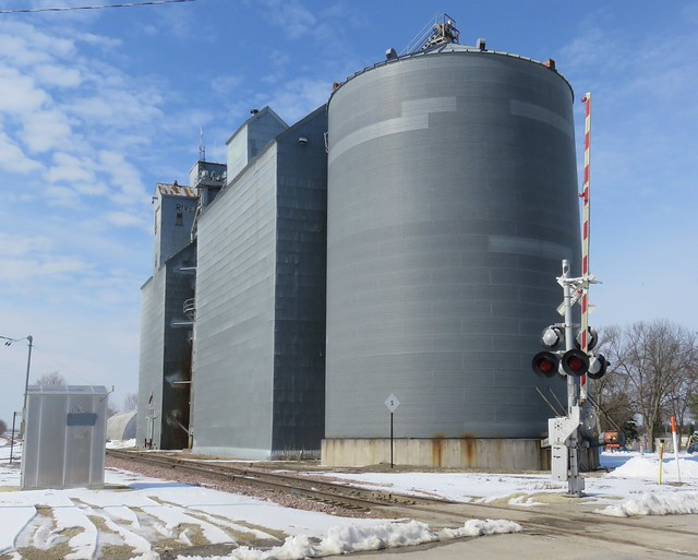 Grain Elevator (Eyota, Minnesota) a photo on Flickriver