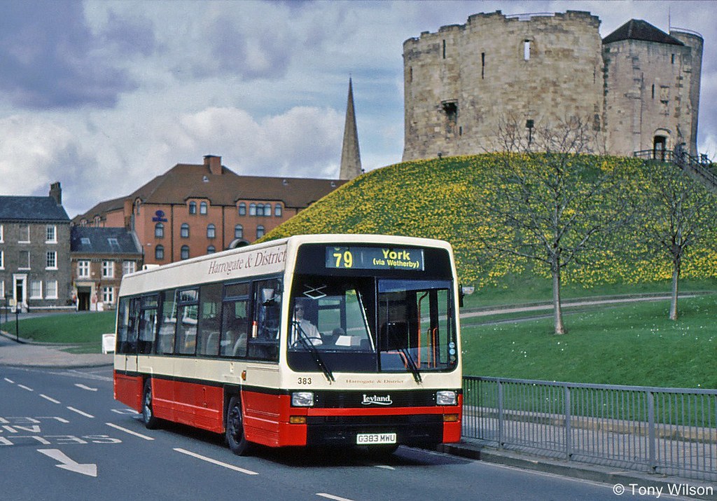 Harrogate & District 383 Leyland Lynx York March00 (Copy) Flickr