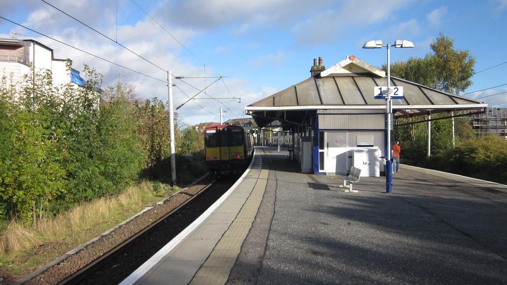 Cathcart Station a photo on Flickriver