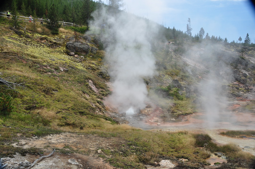 Blood Geyser (9 August 2013) 09 James St. John Flickr