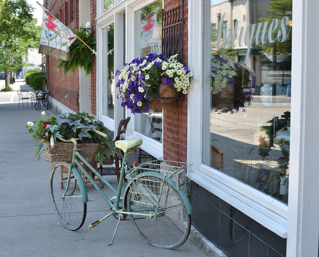 Downtown Jeffersonville antique store marisa003 Flickr