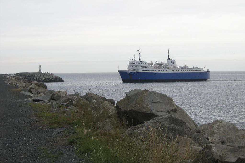 ferry approaches Matane The St. Lawrence River ferry Camil… Flickr