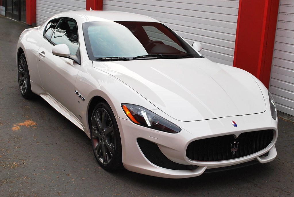 2014 Maserati GranTurismo Sport in Bianco Eldorado MC1405 Flickr