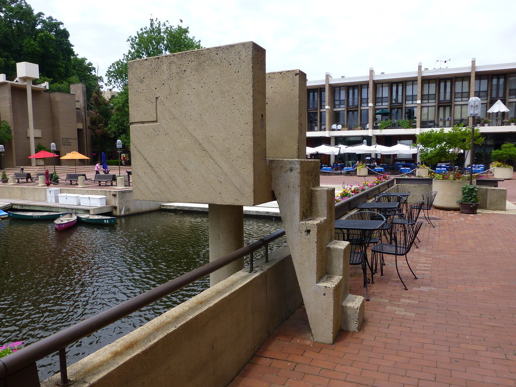 Reston, VA Lake Anne Washington Plaza Reston was conceiv… Flickr
