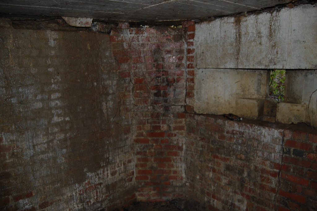 Unrecorded Jarvis Brook (7) Inside the chamber is of brick… Flickr