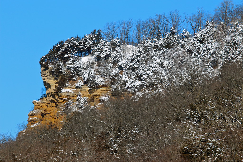 Bluffs above the Mississippi River, near Trempealeau WI Flickr