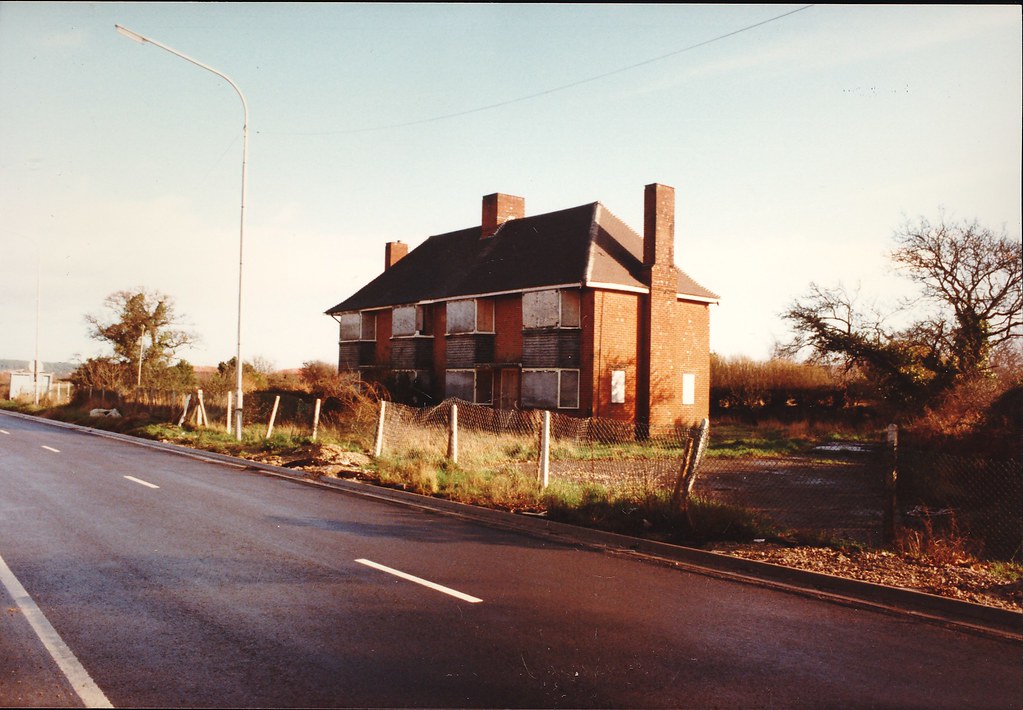 741743 CASTLE LANE EAST / A338 SLIP RD. COOPER DEAN. BOURNEMOUTH
