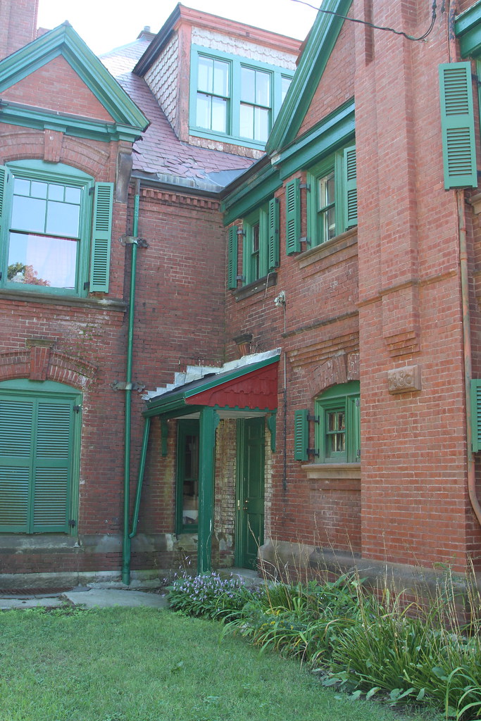 IMG_8645_2 Shepard Brooks Manor House Medford, MA this… Flickr