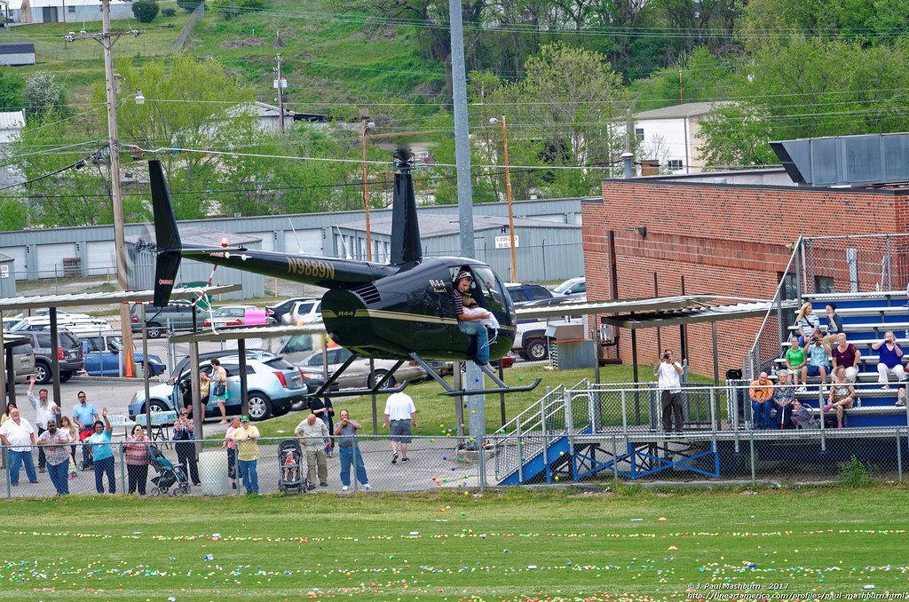 2017 Helicopter Easter Egg Drop In Harriman The Courts of … Flickr