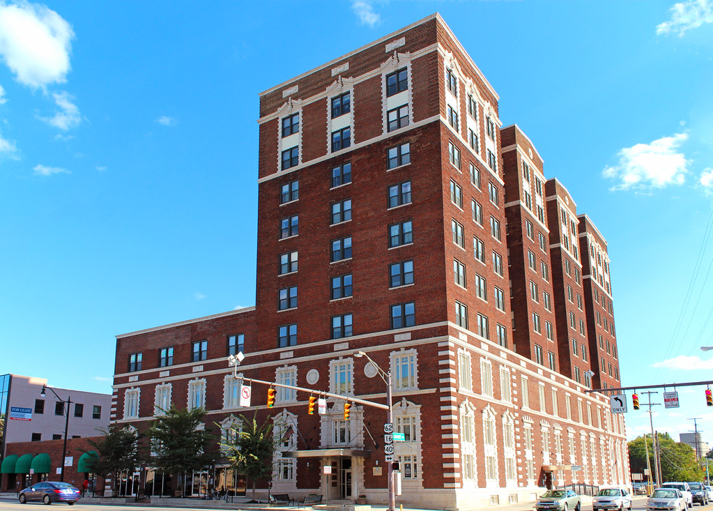 The Seneca This apartment building in downtown Columbus, O… Flickr