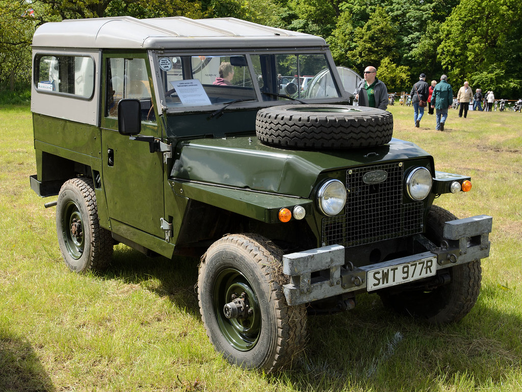 Landrover Series 2A Lightweight (1969) Heskin Hall Steam F… Flickr