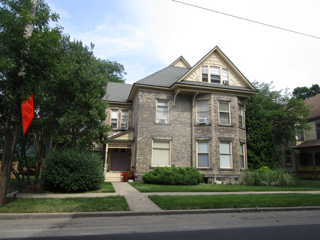 Buildings, Grand Rapids, MI Daniel X. O'Neil Flickr