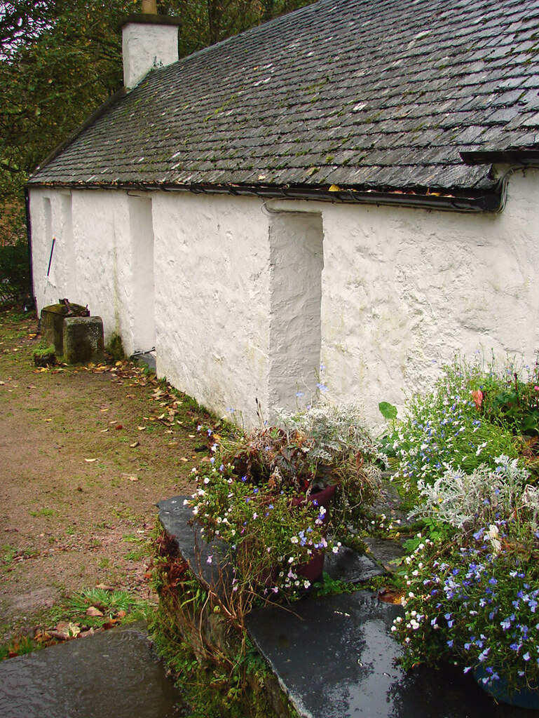 1029201312 MacDougall House at Dunollie Castle, Oban, Sco… Flickr