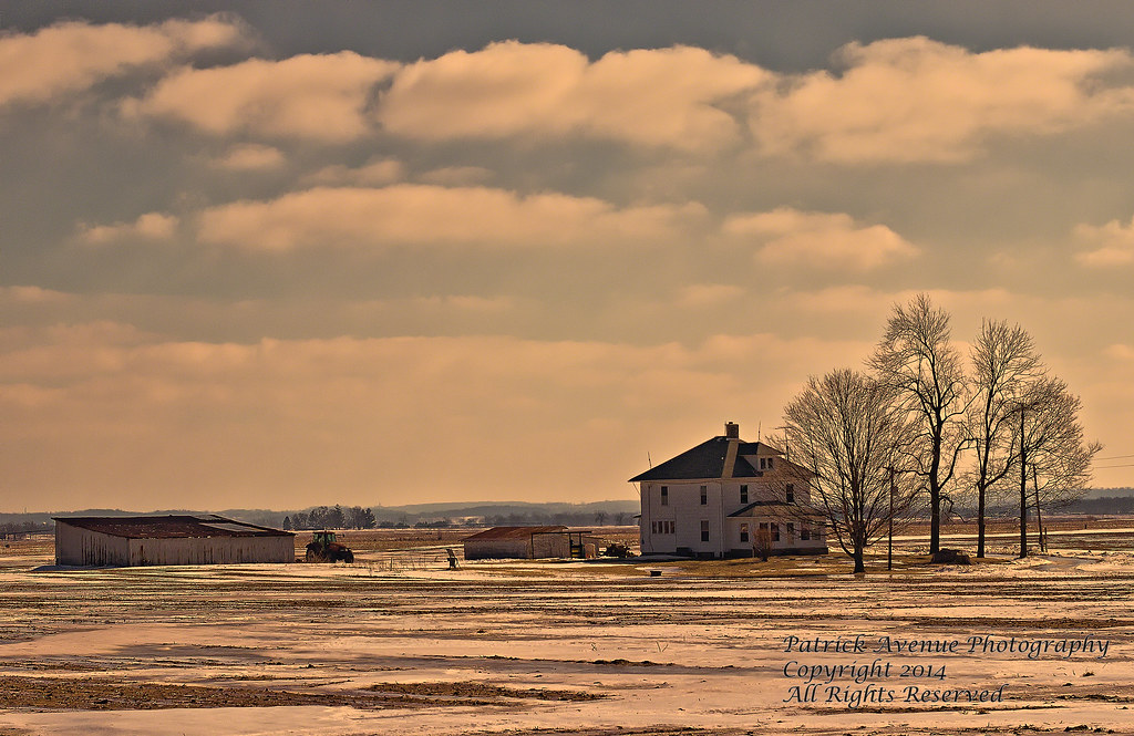farm_middle_urbana_web A farm on Middle Urbana Road in Urb… Flickr