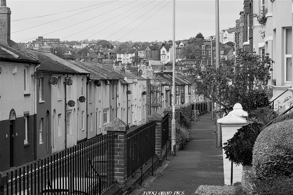 A view along Stonefield Road, Hastings 2 Sony A6000, with … Flickr