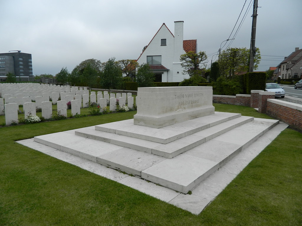Ieper White House Cemetery, St. JeanlesYpres (WestVlaa… Flickr