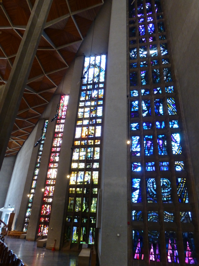 Coventry Cathedral stained glass window Coventry Cathedr… Flickr