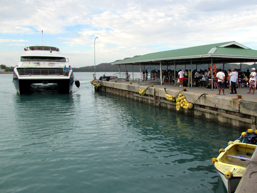 Baie Ste Anne Jetty Baie Ste Anne Jetty on Praslin Island … Flickr