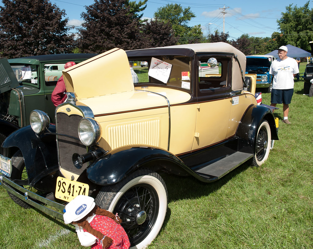 DSC_6464 Wampsville New York Car Show sept 89 2013 Puglisi