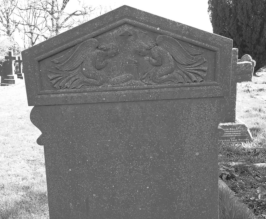 St Leonard's Church, Chesham Bois Ian Wood Flickr