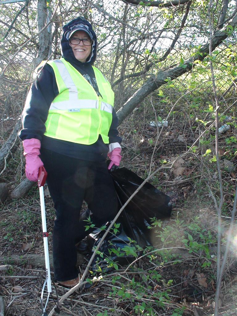 Christina River Watershed Cleanup Over 700 people picked u… Flickr