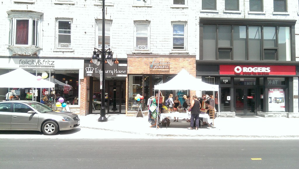 P'Lovers and Taj Currie House Flickr