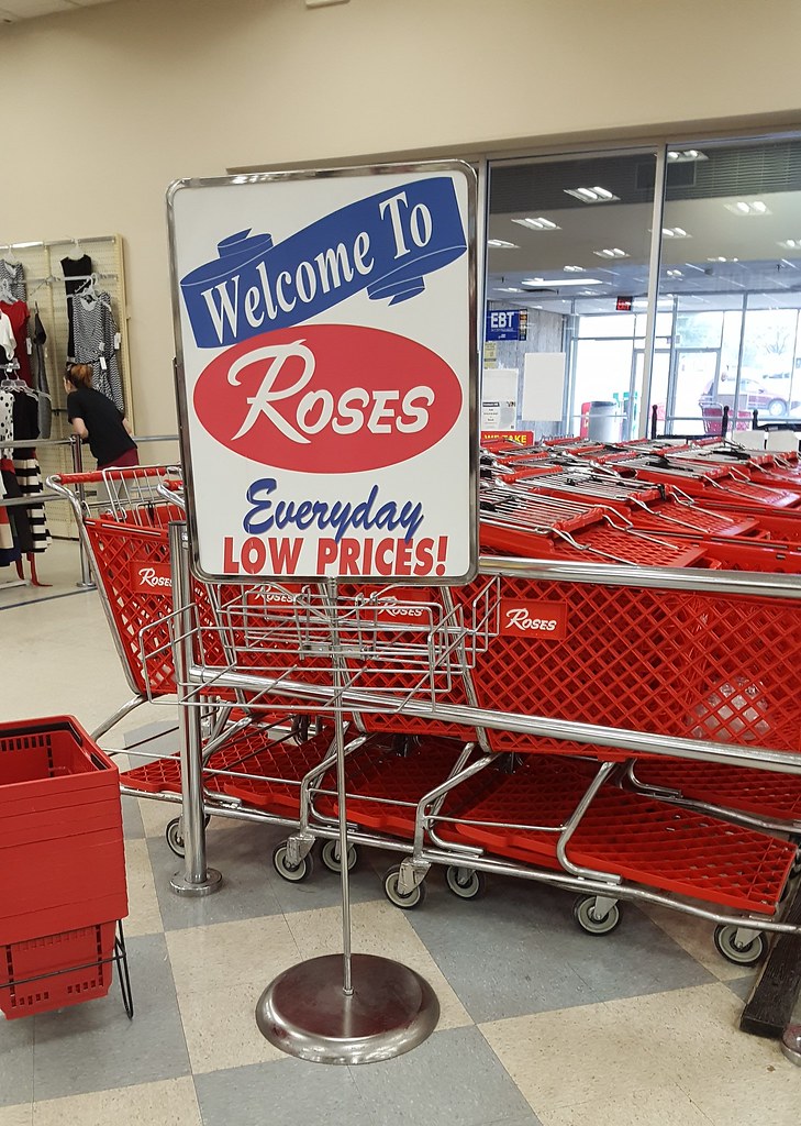 Roses Penrose Mall Reidsville, NC January 2017 Mike Kalasnik Flickr