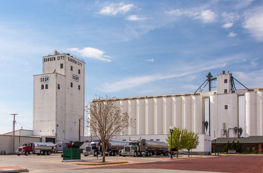 Garden City Coop Grain Elevator Garden City, Kansas, Apri… Flickr