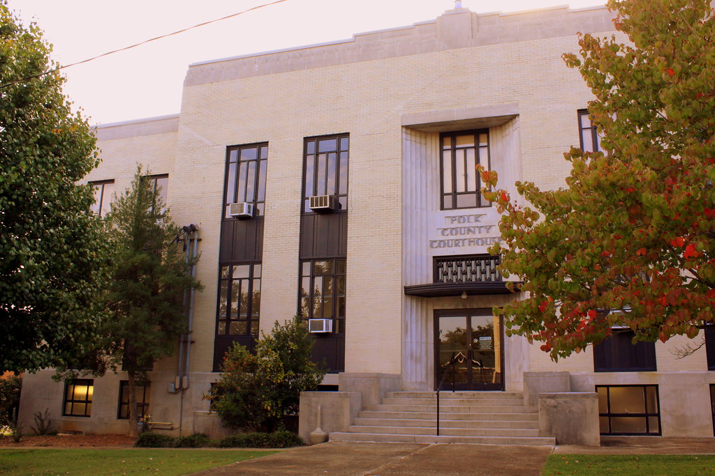 Polk County Courthouse Benton, TN The Polk County Courth… Flickr