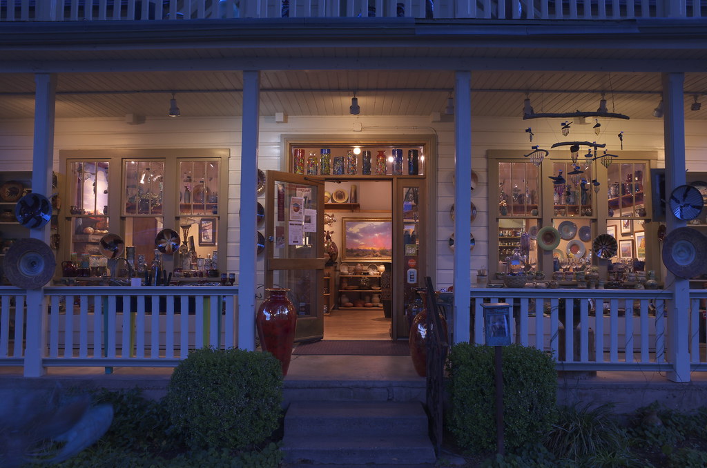 Worthington Gallery after dark Springdale, UT Mac H (media601) Flickr