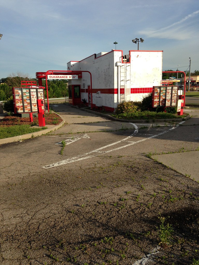 Former Rally's, Eastgate, OH Closed 2010 after a small fir… Flickr