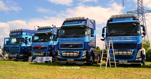 Grasby's (Hull) Ltd - Scania R580 V8 Topline, Volvo FH16 G ...