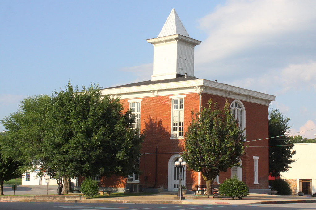 Clay County Courthouse Celina, TN This courthouse is one… Flickr