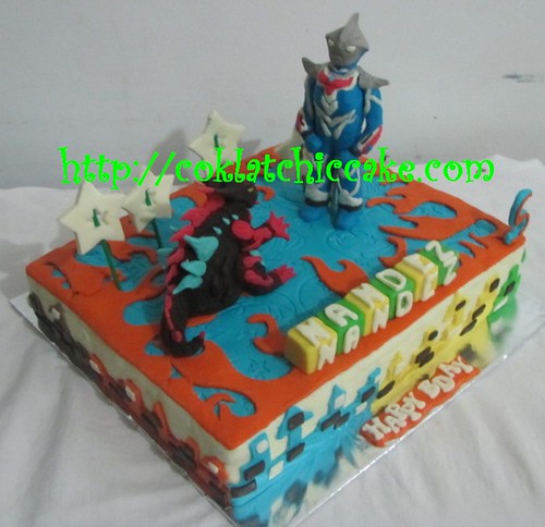 KUe ulang tahun ultraman Niken I.Dh Flickr