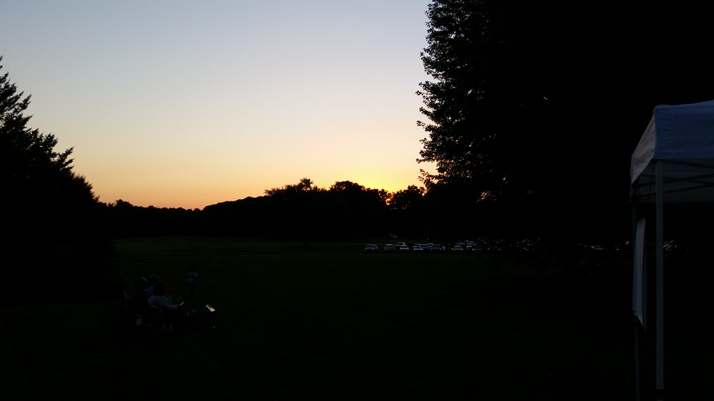The Sun is Setting During Picnic Pops at Old Westbury Gard… Flickr