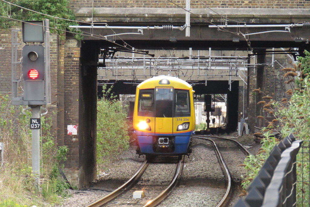 378256 Caledonian Road & Barnsbury London Overground Class… Flickr