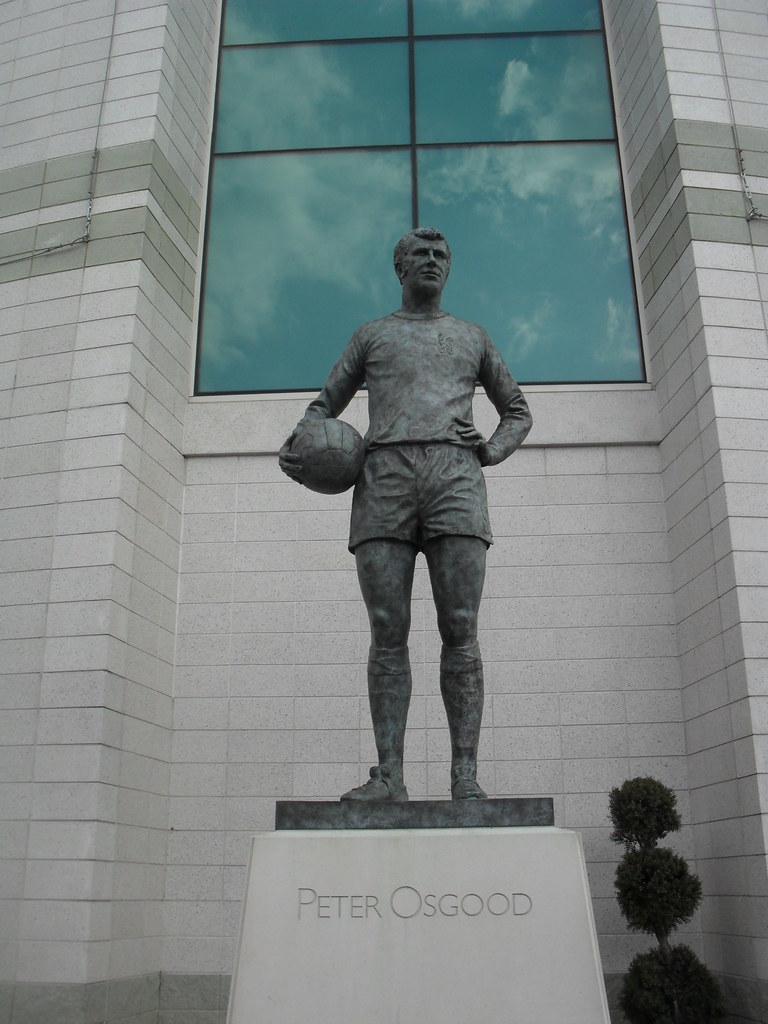 Peter Osgood Statue Outside Stamford Bridge. Chelsea 52 L… Flickr