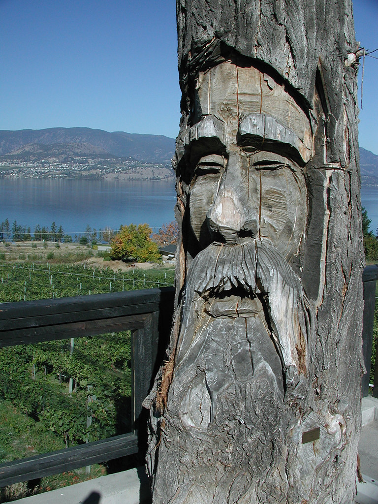 Canada Sculpture Wood sculpture with Vineyards and Lake Ok… Flickr