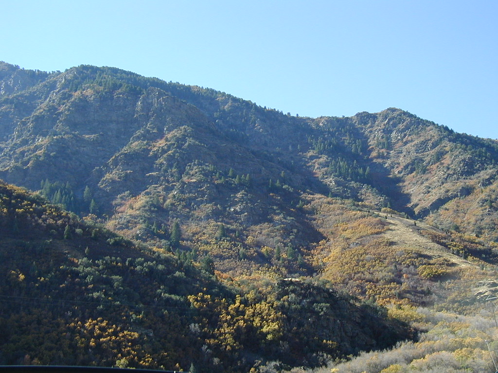 PA130026 Mountains through er Canyon, UT Karen Rasmussen Flickr