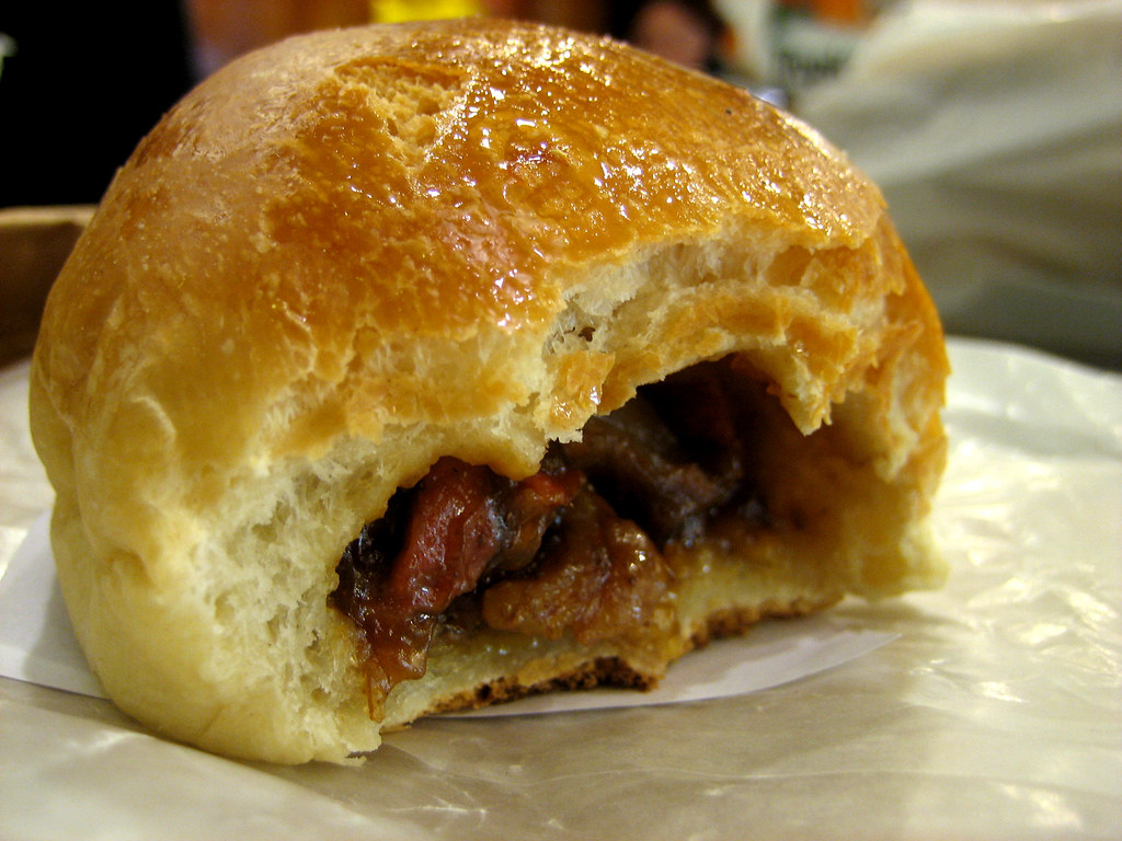 bun innards Mei Lai Wah baked pork bun (eaten at Fay Da) I… Flickr
