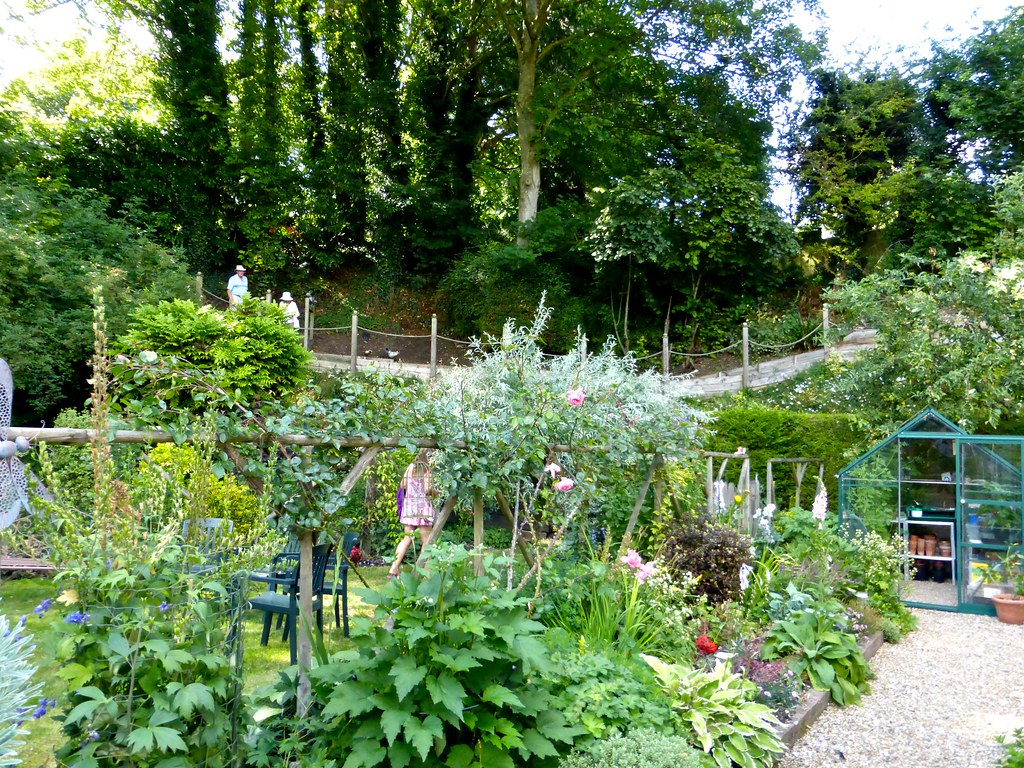 Stockbridge Gardens 2015 Medlar House Herry Lawford Flickr