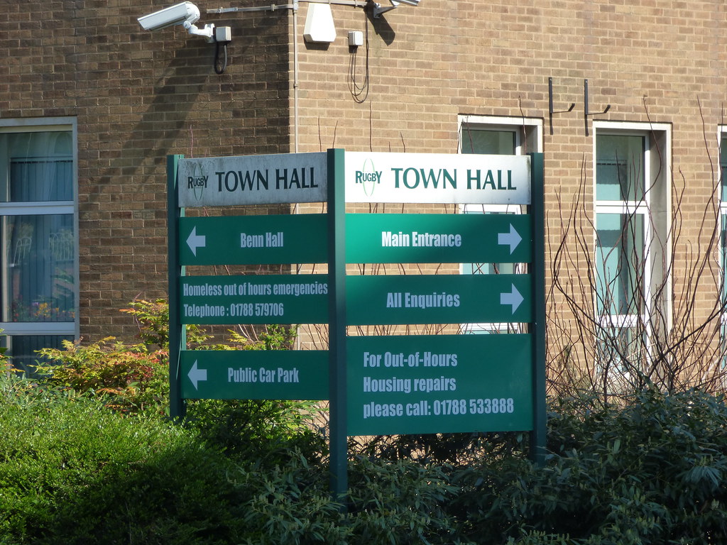 Rugby Town Hall Evreux Way, Rugby signs On Evreux Way … Flickr