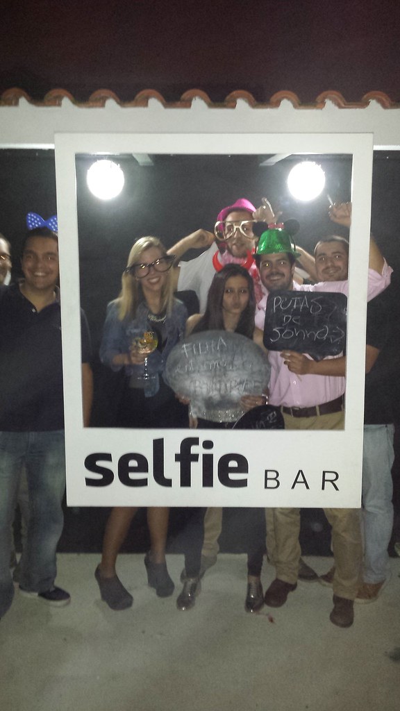 20140413_025222 selfie bar Flickr