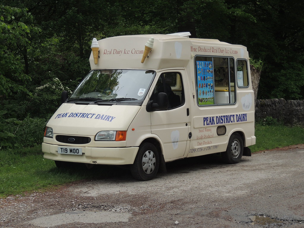 DSCN7413 Peak District Dairy, Tideswell T19 MOO 1999 Ford … Duncan Payne Flickr