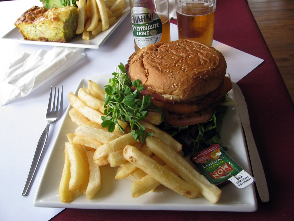 Beef Burger and chips, Bellbird Cafe, Kurrajong Heights, N… Flickr