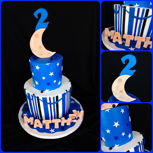 Moon cake Made for a 2 year old obsessed with the moon. Ashley Flickr