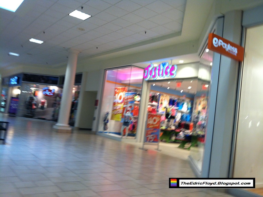 Valdosta Mall, Valdosta GA Edric Floyd Flickr