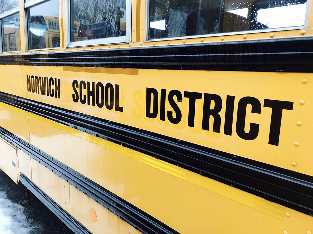 070006 Norwich School District, VT First Student 02intlbluebird